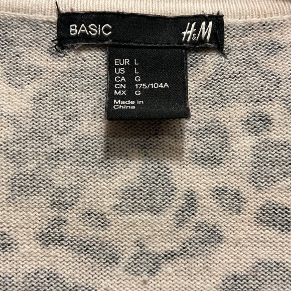 H&M size large animal print cardigan - Picture 3 of 4